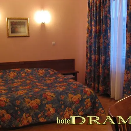 Drama Hotel